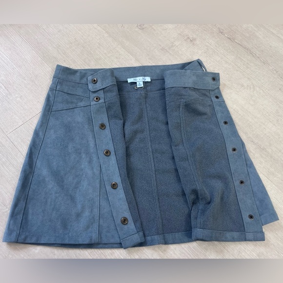 She + Sky Mini Skirt Women’s size Large - Picture 5 of 6